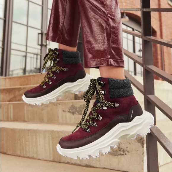 SOREL Kinetic Breakthru Conquest
Waterproof sneaker Boot Cinder Bloodstone 7.5 - Picture 2 of 13